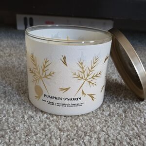 Bath & Body Works Pumpkin S'Mores Candle with Gold Leaf Design
